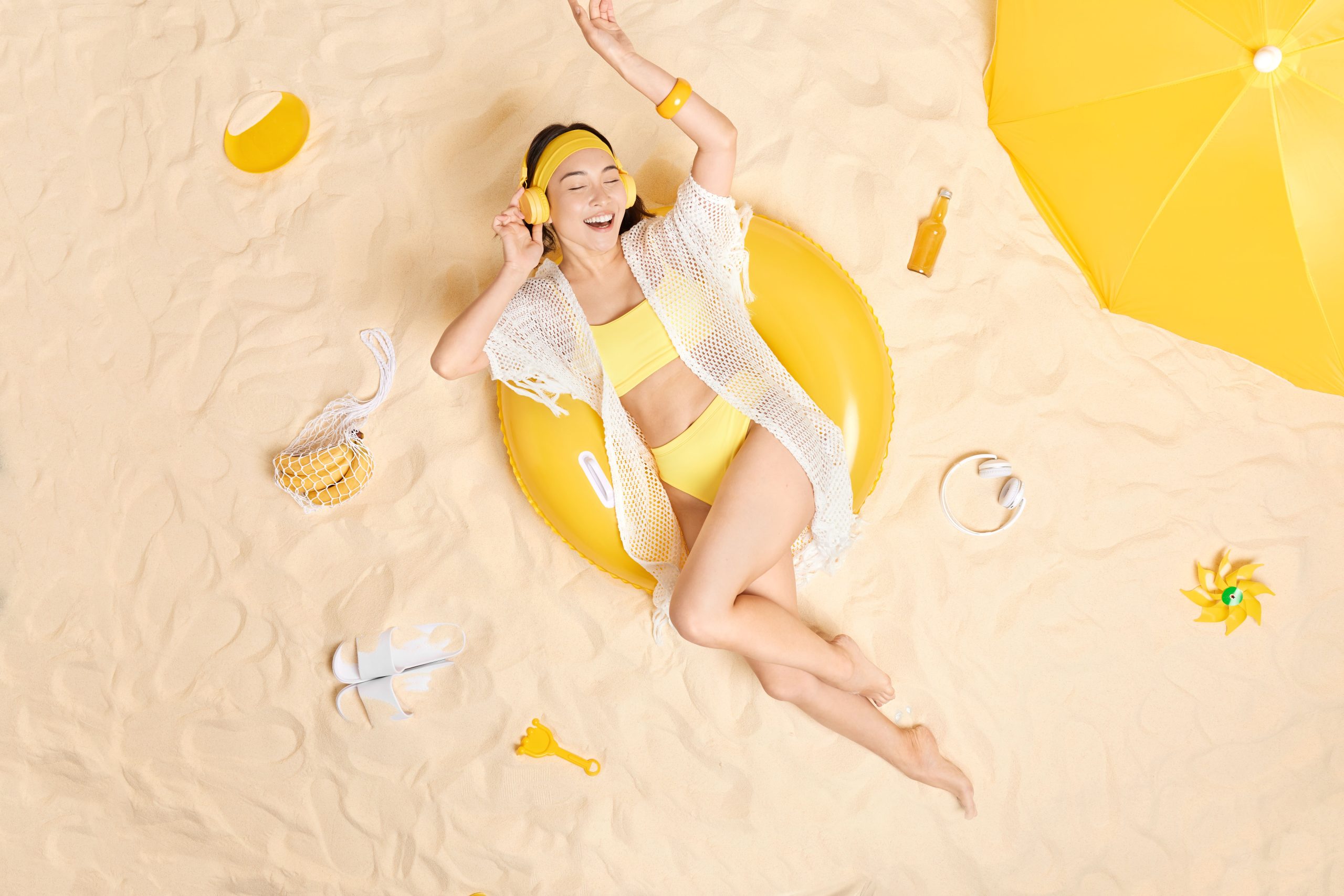 フロリダで水着を着ている間に歌うのはなぜ違法なのですか