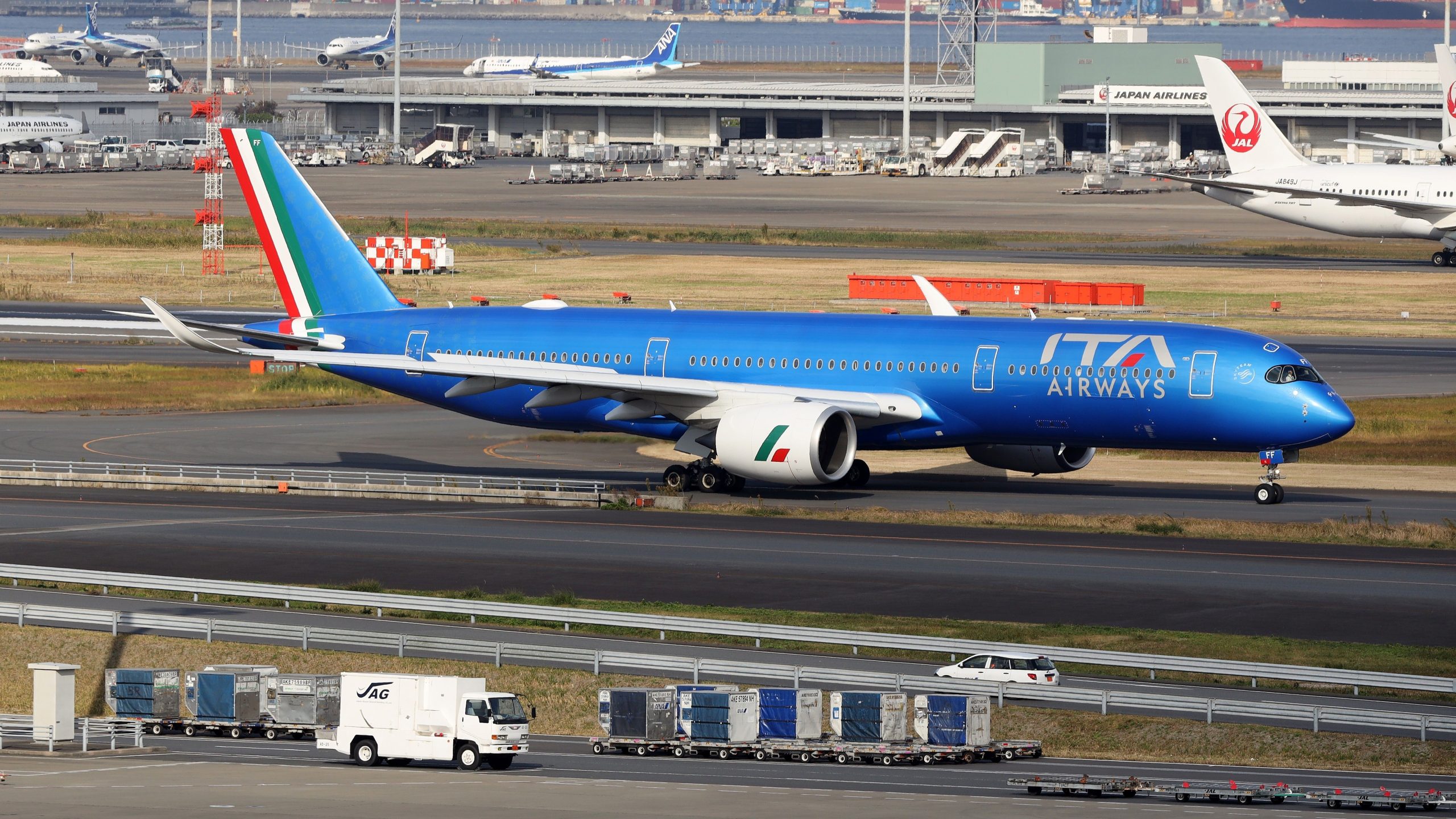 ITA航空を走行するルフトハンザの頻繁なチラシにとって朗報です！