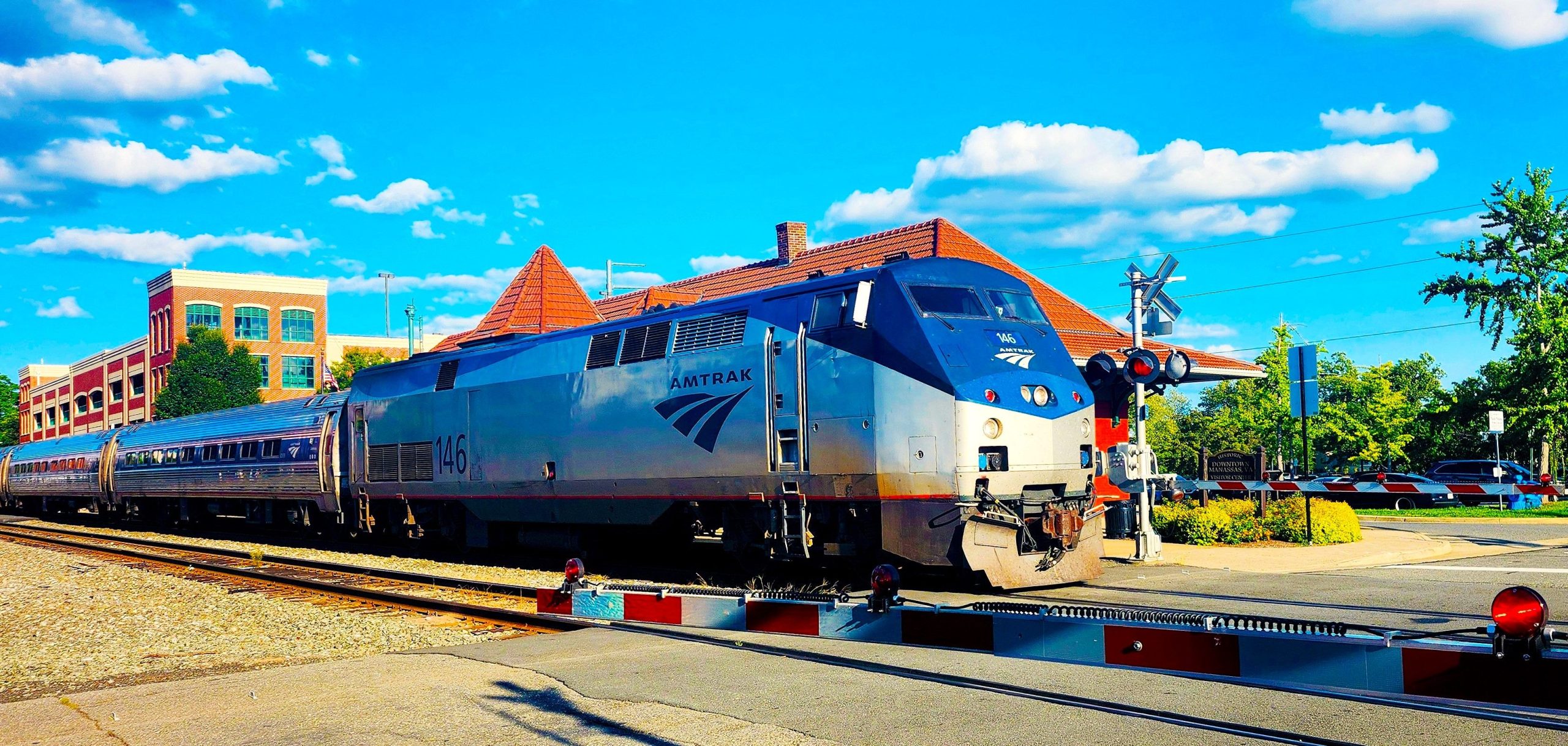 「これは合法ですか？」：アムトラックの乗客の苦情は夏に深刻な問題点を引き起こします