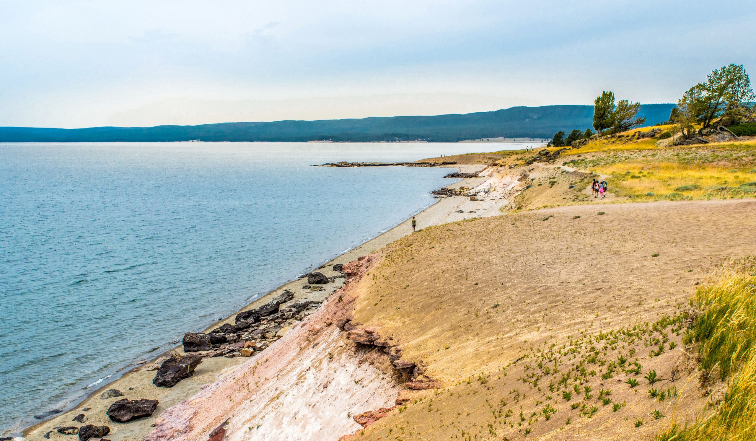 イエローストーン国立公園で最も過小評価されているハイキングスポット