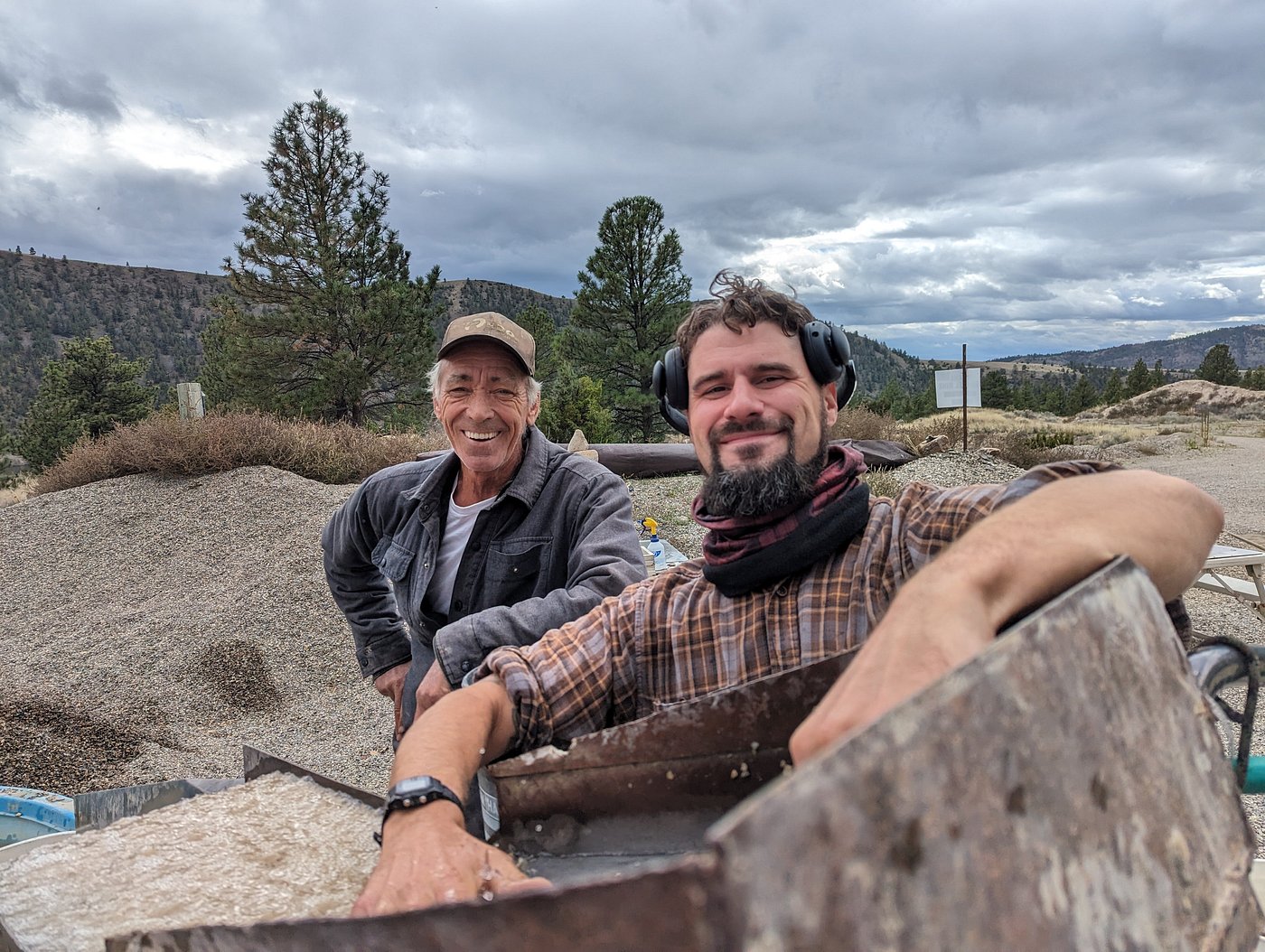 最高のロードトリップアクティビティ：米国の宝石のために採掘できる7つの場所