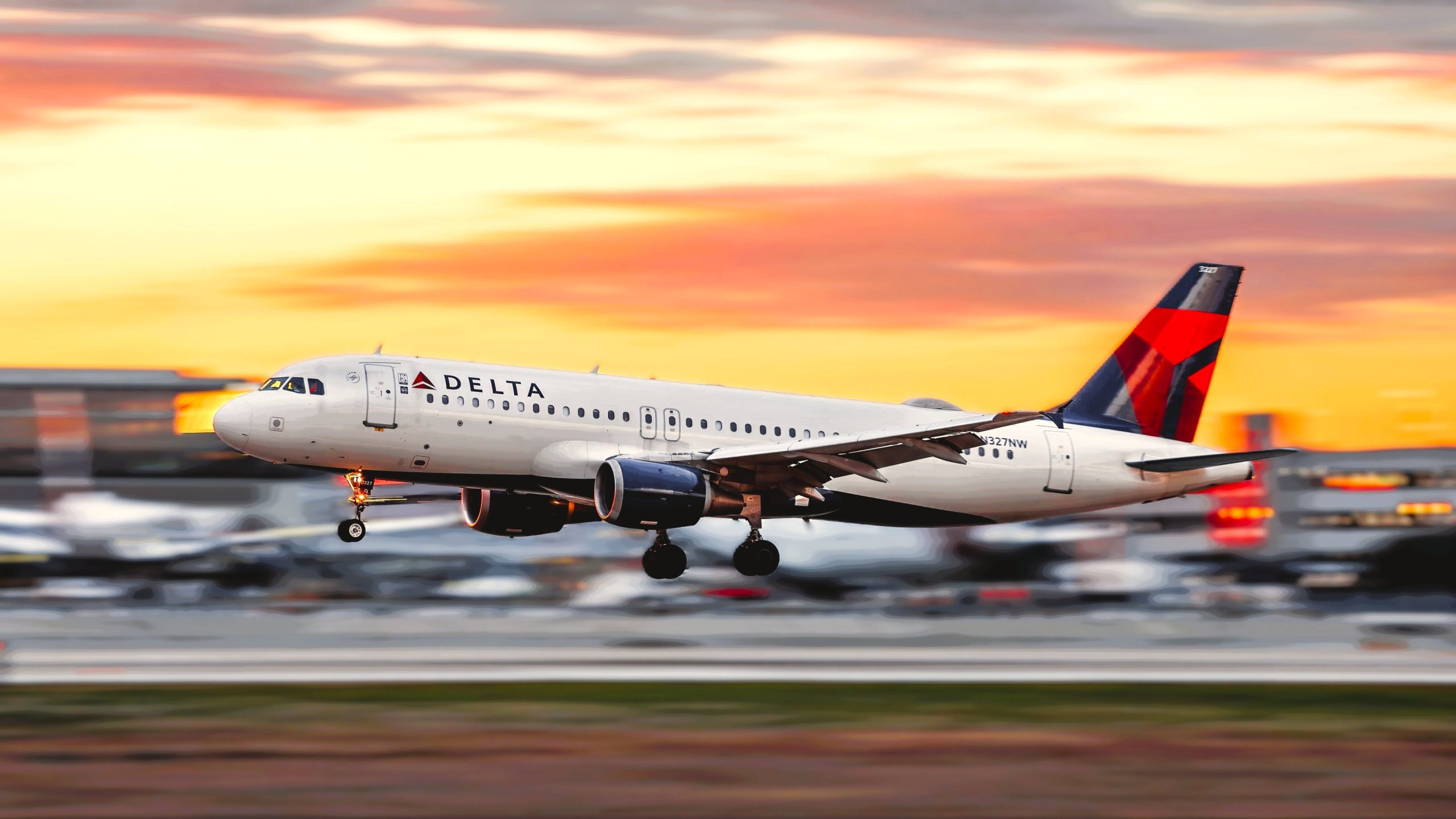 Austin-Bergstrom：Deltaは新しいルートを追加し続けています