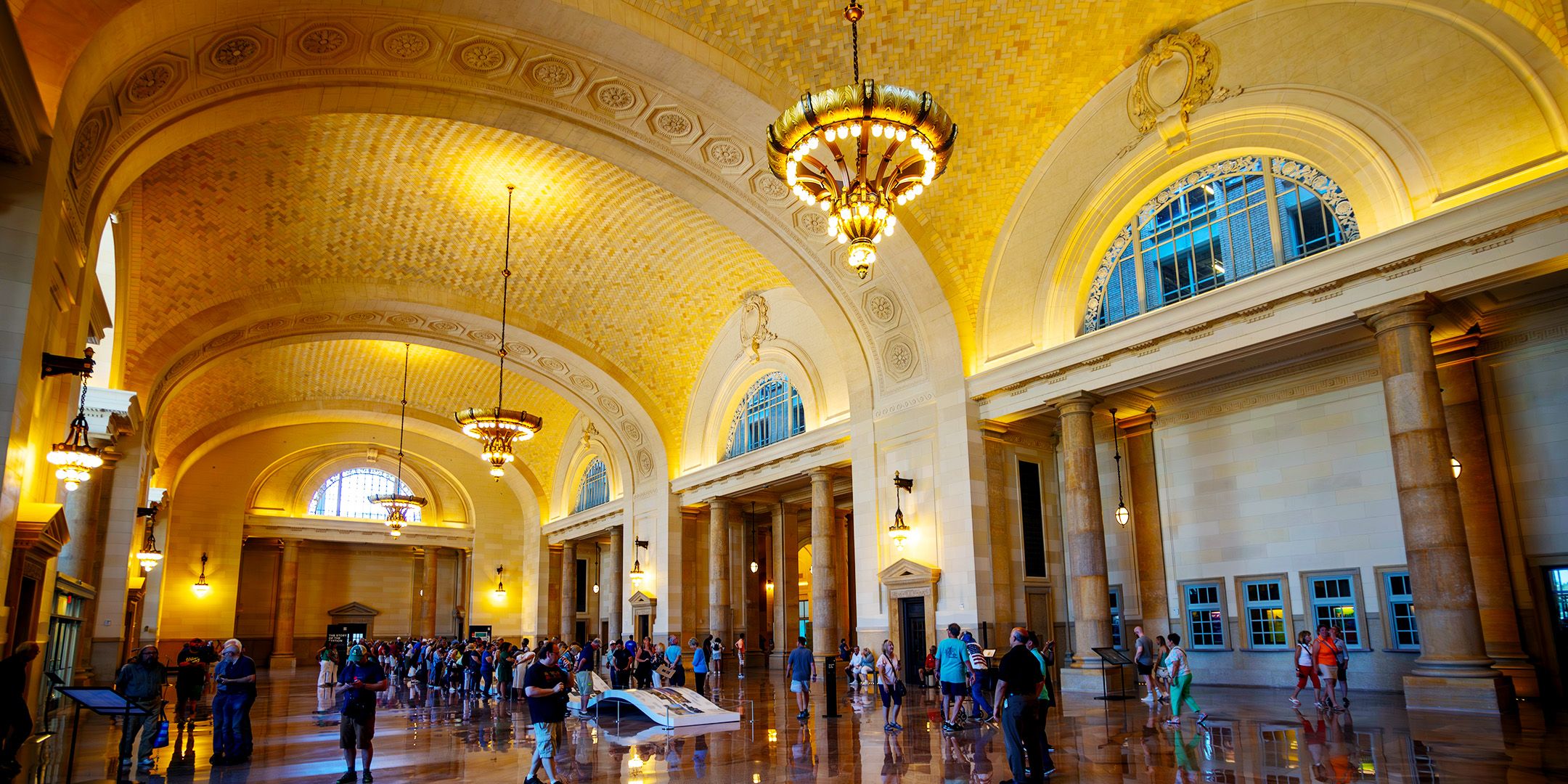 中西部で最も美しい元アムトラック駅は、堂々とした感情を呼び起こします