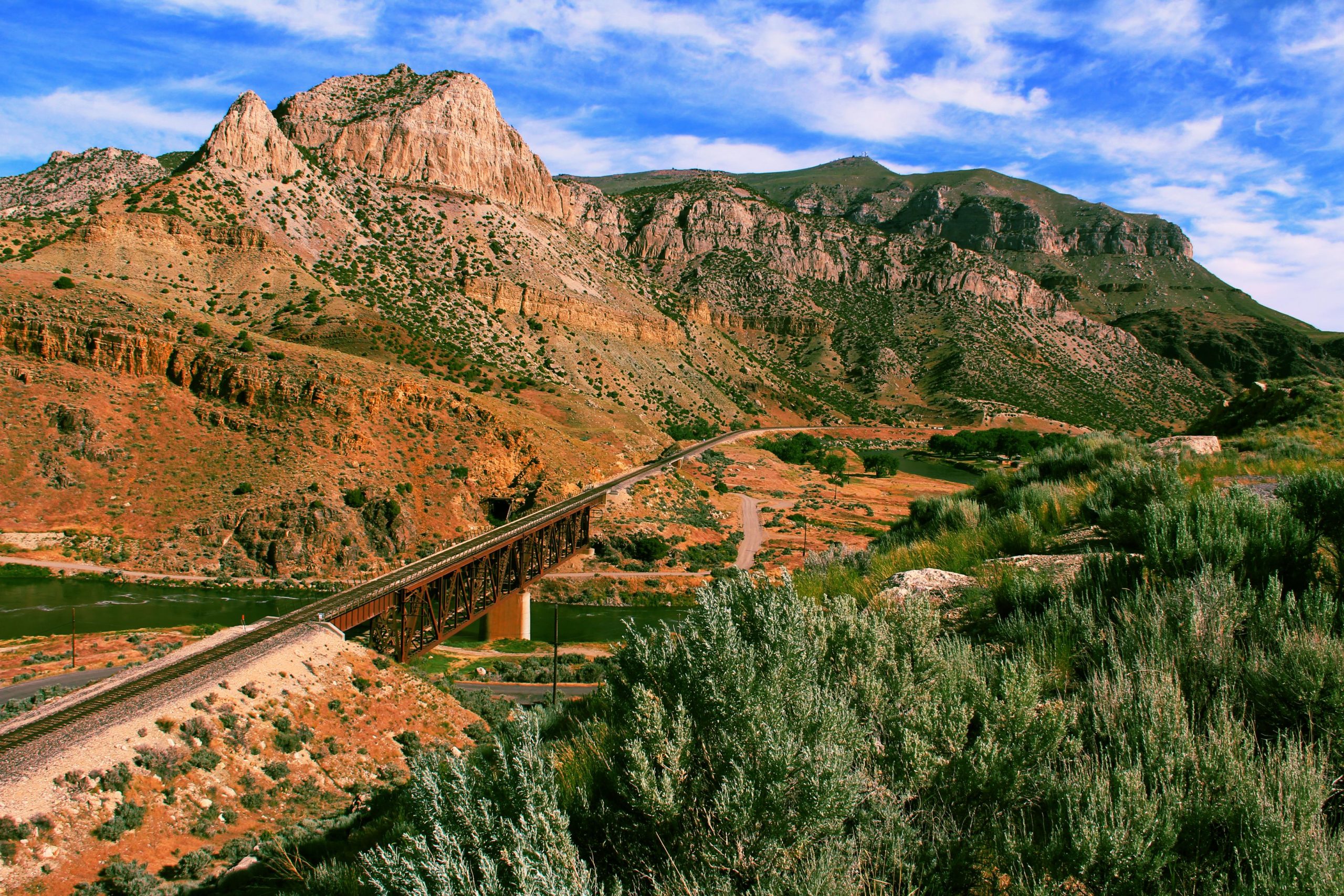 ミッシングリンク：アムトラックがアメリカで最も人気のある国立公園を避ける理由