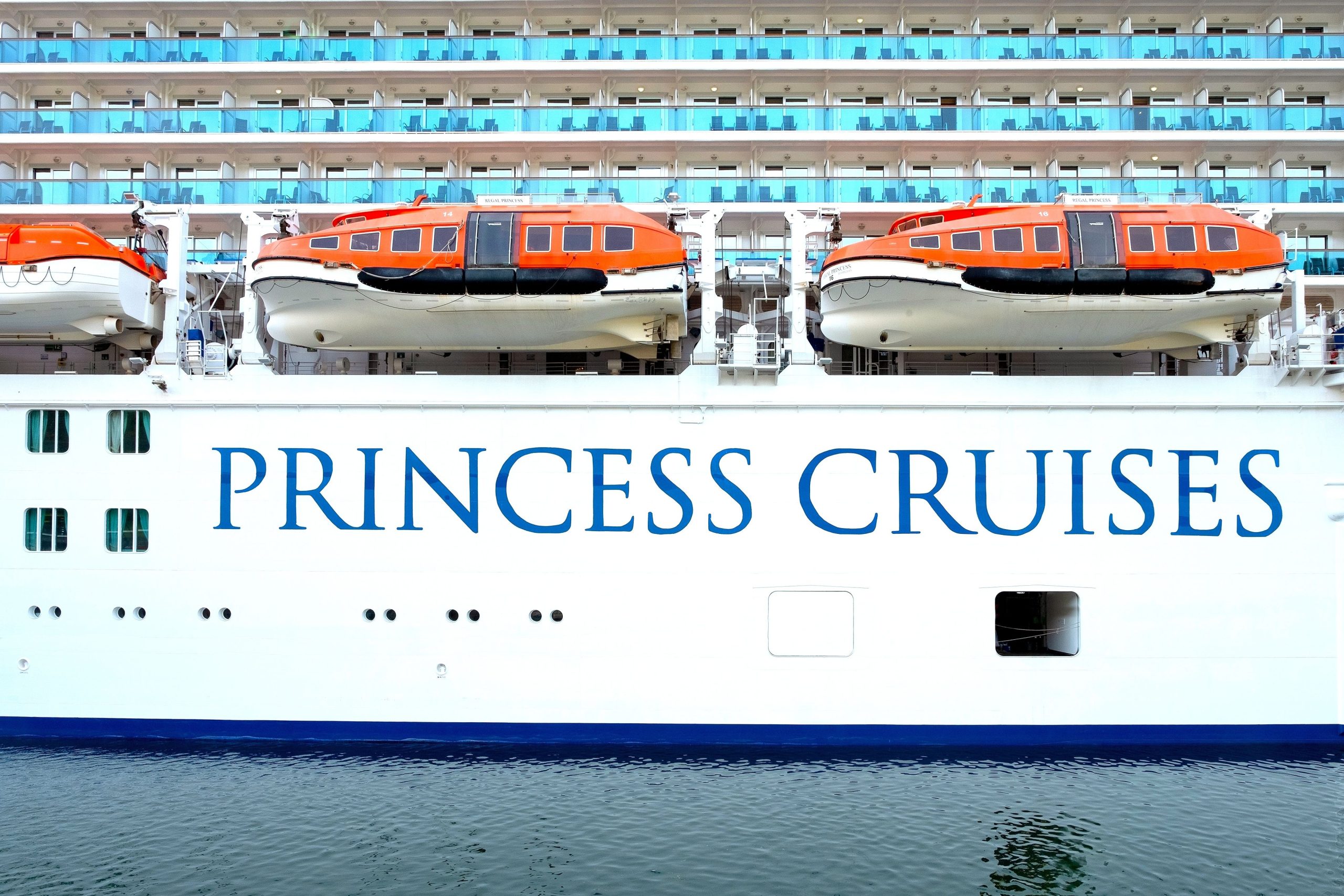 激怒した乗客は、プリンセスクルーズをプレミアとプラスパッケージへの「卑劣な変化」について呼び出します