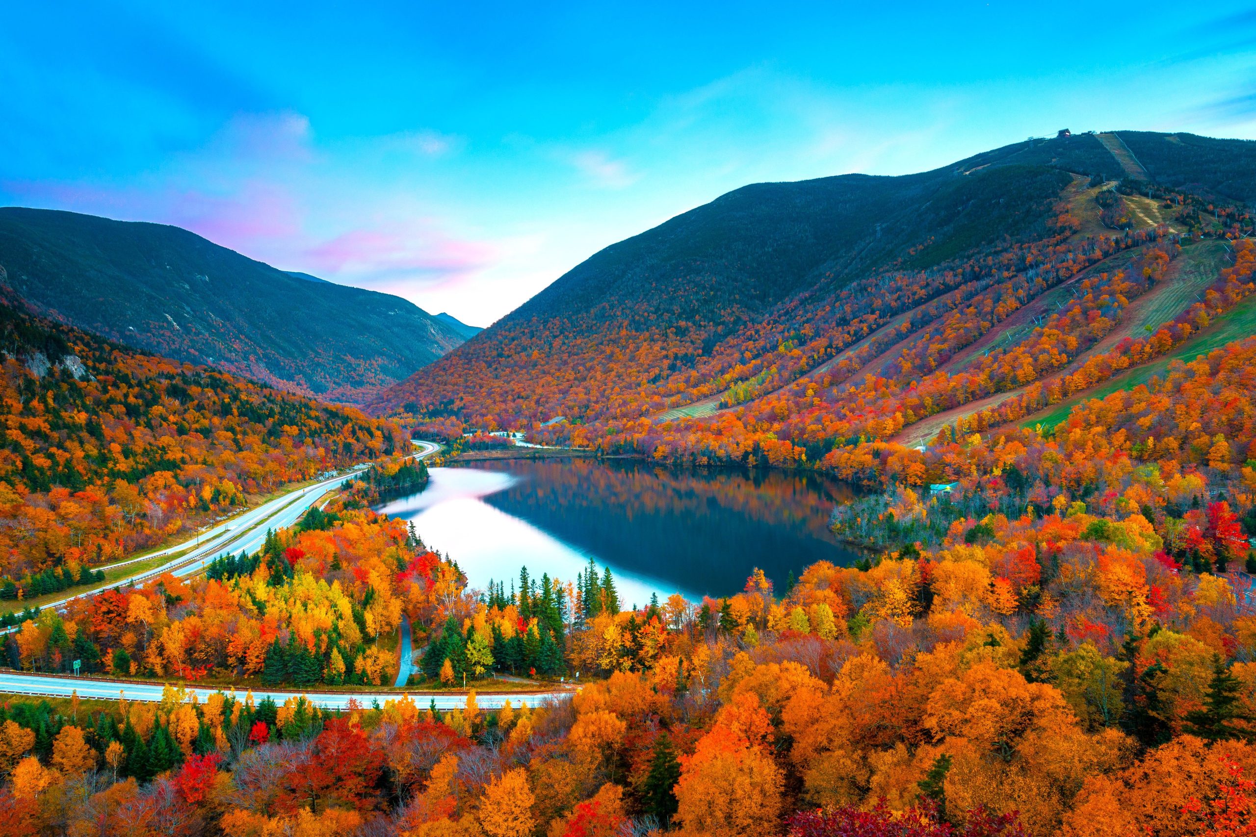 このニューハンプシャー州立公園は素晴らしいスモーキーズのように見えますが、群衆が少なくなります
