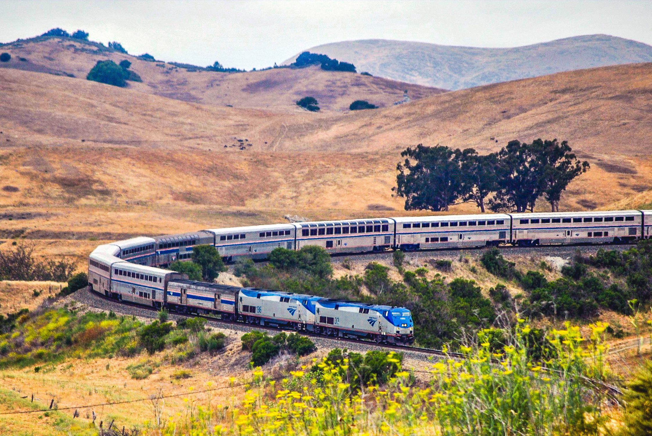 アムトラックの最も壮大な沿岸の旅はあなたに1,300ドルの費用がかかります