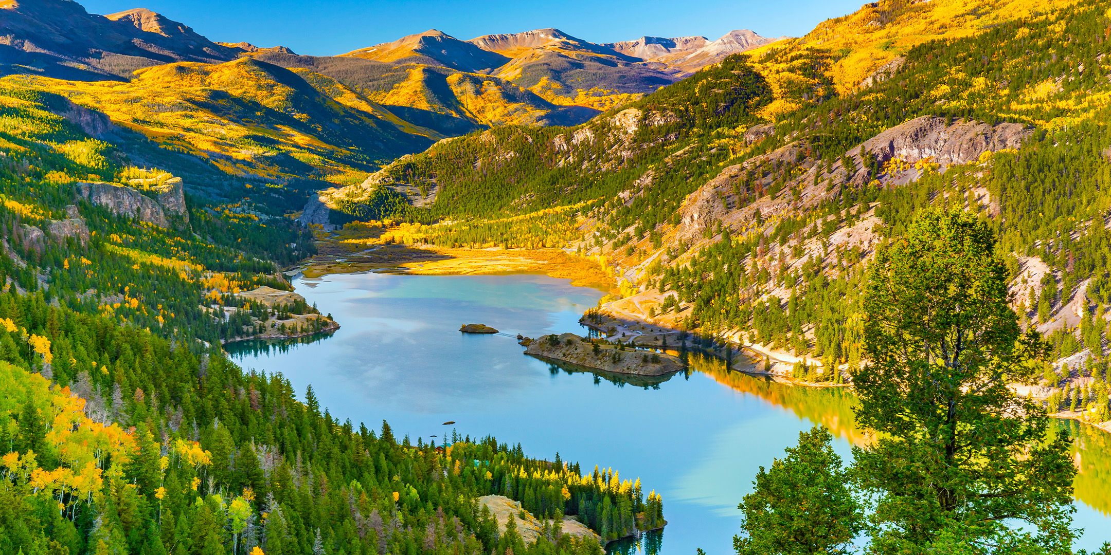 この隠された宝石ロッキーズの町は、アスペンの空の高価格に最適な治療法です