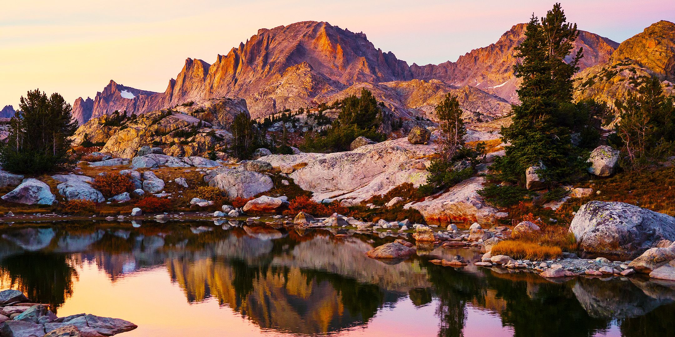 ワイオミングの最大の州立公園は峡谷の鏡像であり、より良い唯一のキャニオンランドです