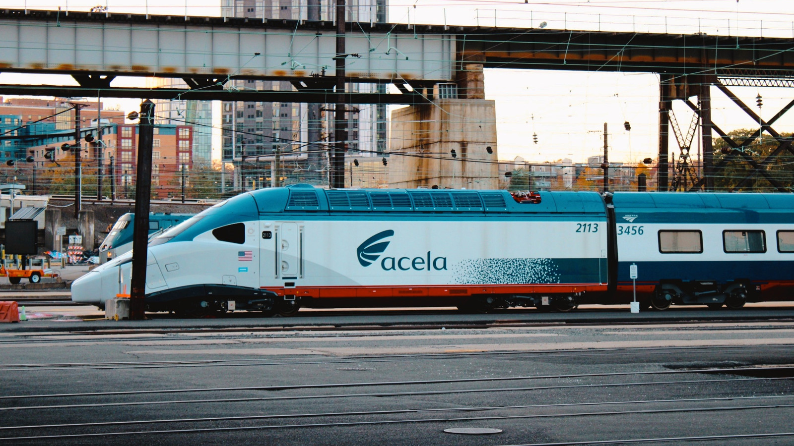 「大きな前進：」Amtrakの乗客は、Nextgen Acela Trainsが最初の走りを完了するにつれて興奮しています