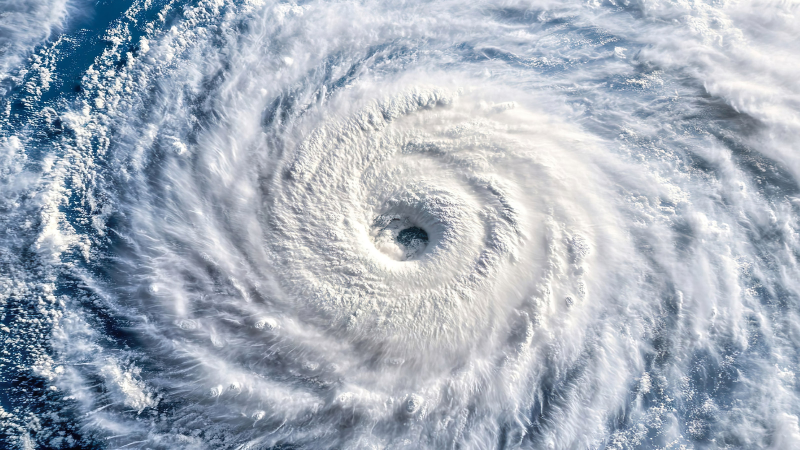 ナショナルハリケーンセンターが大西洋の妨害を発表した後、アラートの米国東海岸