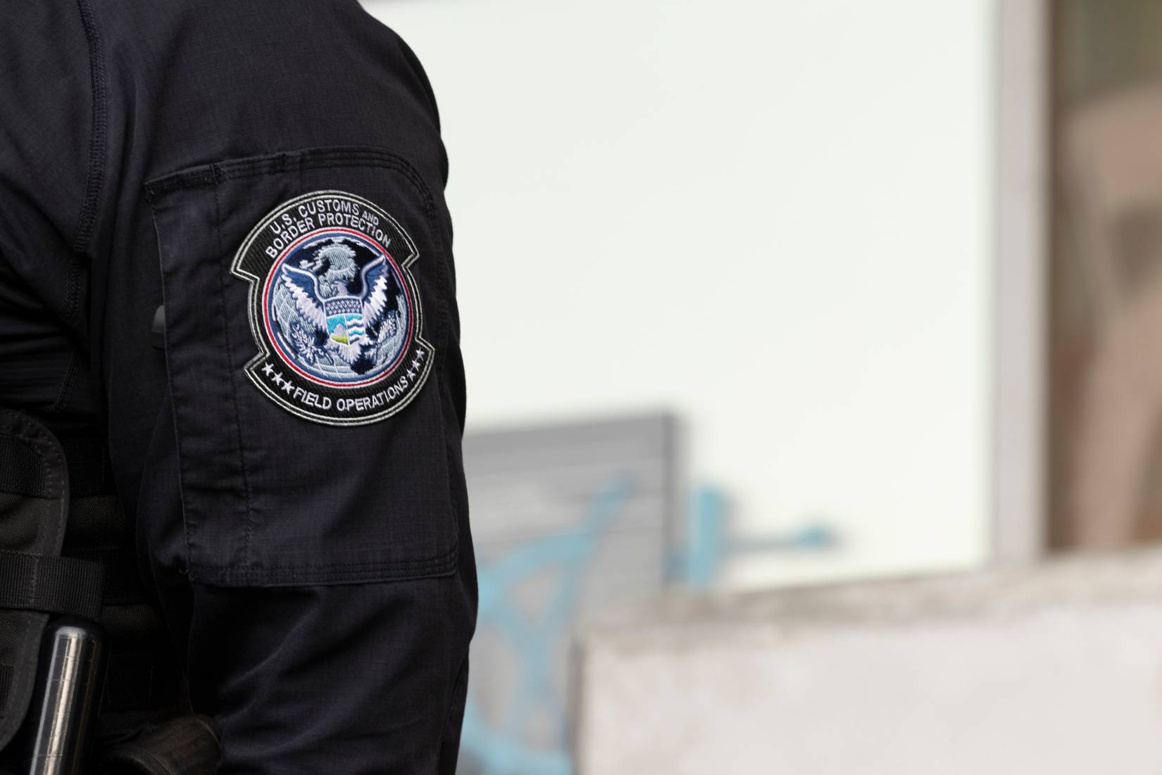 米国の税関エージェントは、同じ空港で1週間に2回「病気にかかった脅威」をキャッチしたことを称賛しました