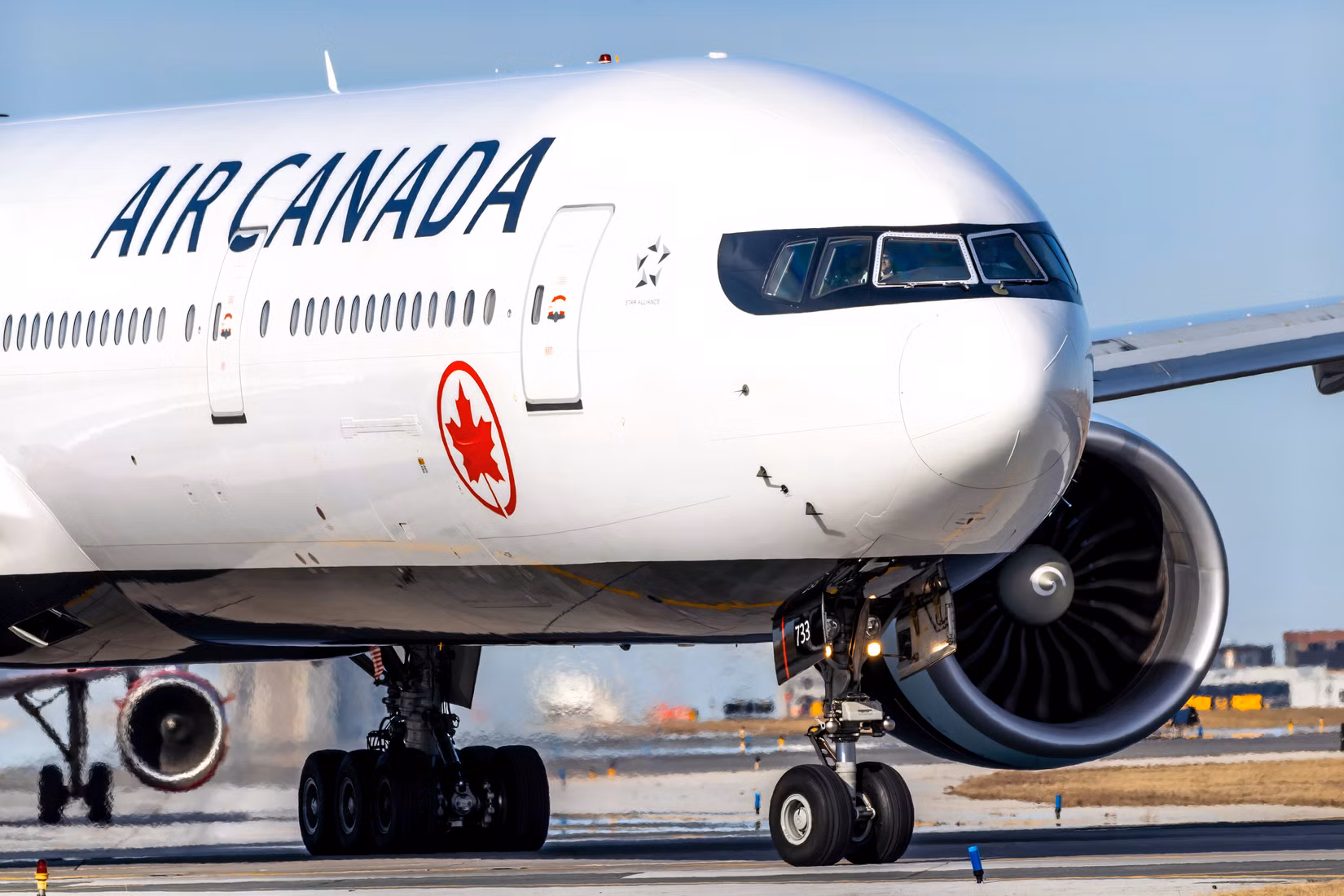 エア・カナダは最新の欧州展開の裏で静かな戦略をとっているのではないかと旅行者が疑う