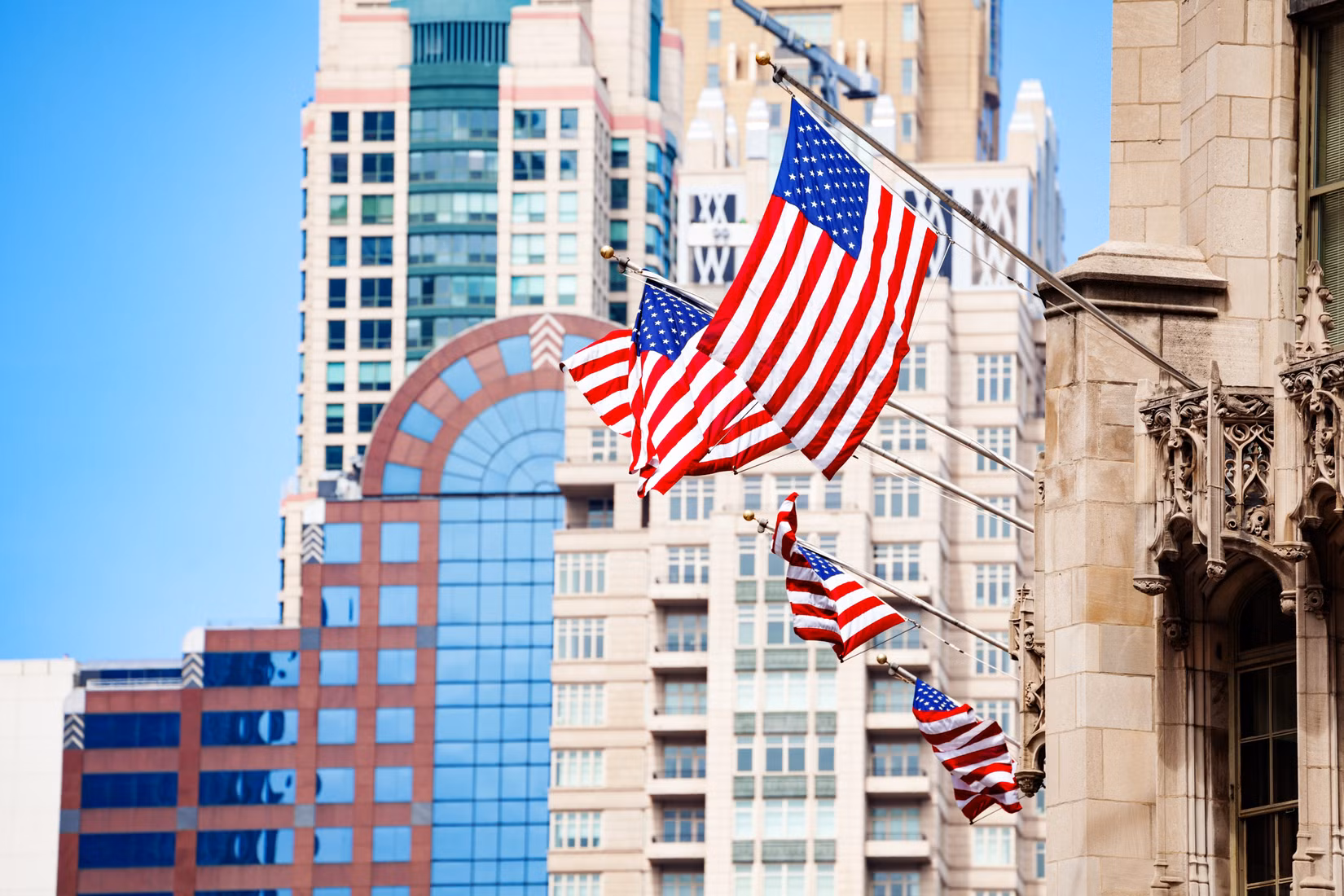 米国観光協会、57億ドルの損失に新たな「カナダウェルカムパス」で対応