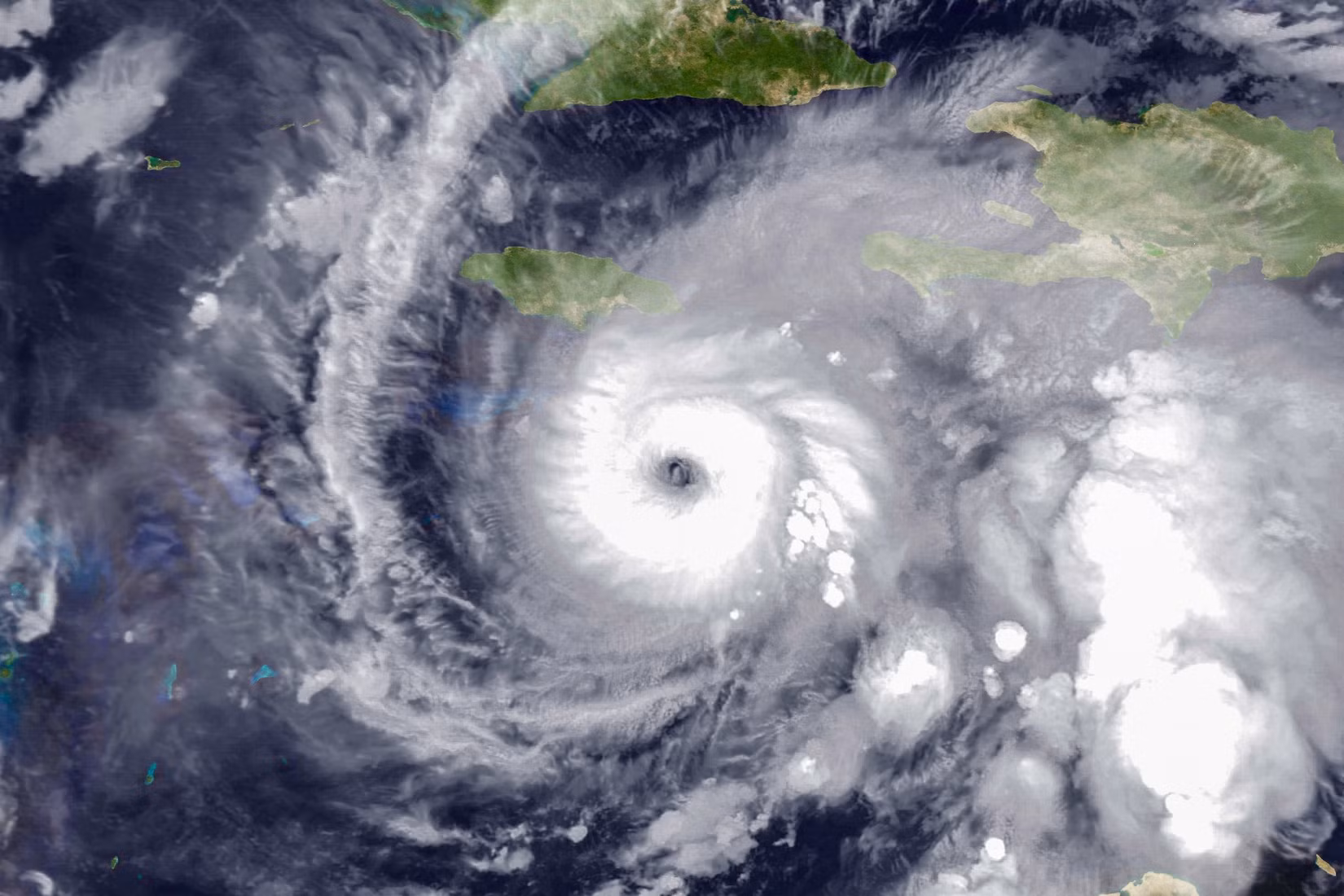 カナダ、人気のクルーズ目的地に「不要不急の旅行は避けてください」と警告