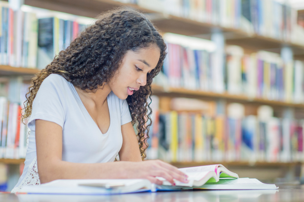 Combien de temps faut-il pour apprendre une langue à l'étranger?