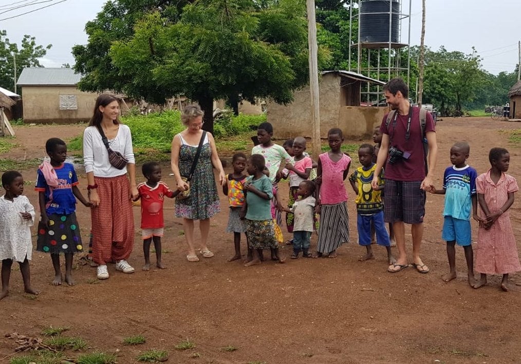 海外でボランティアをするときに孤児院の詐欺を避ける方法