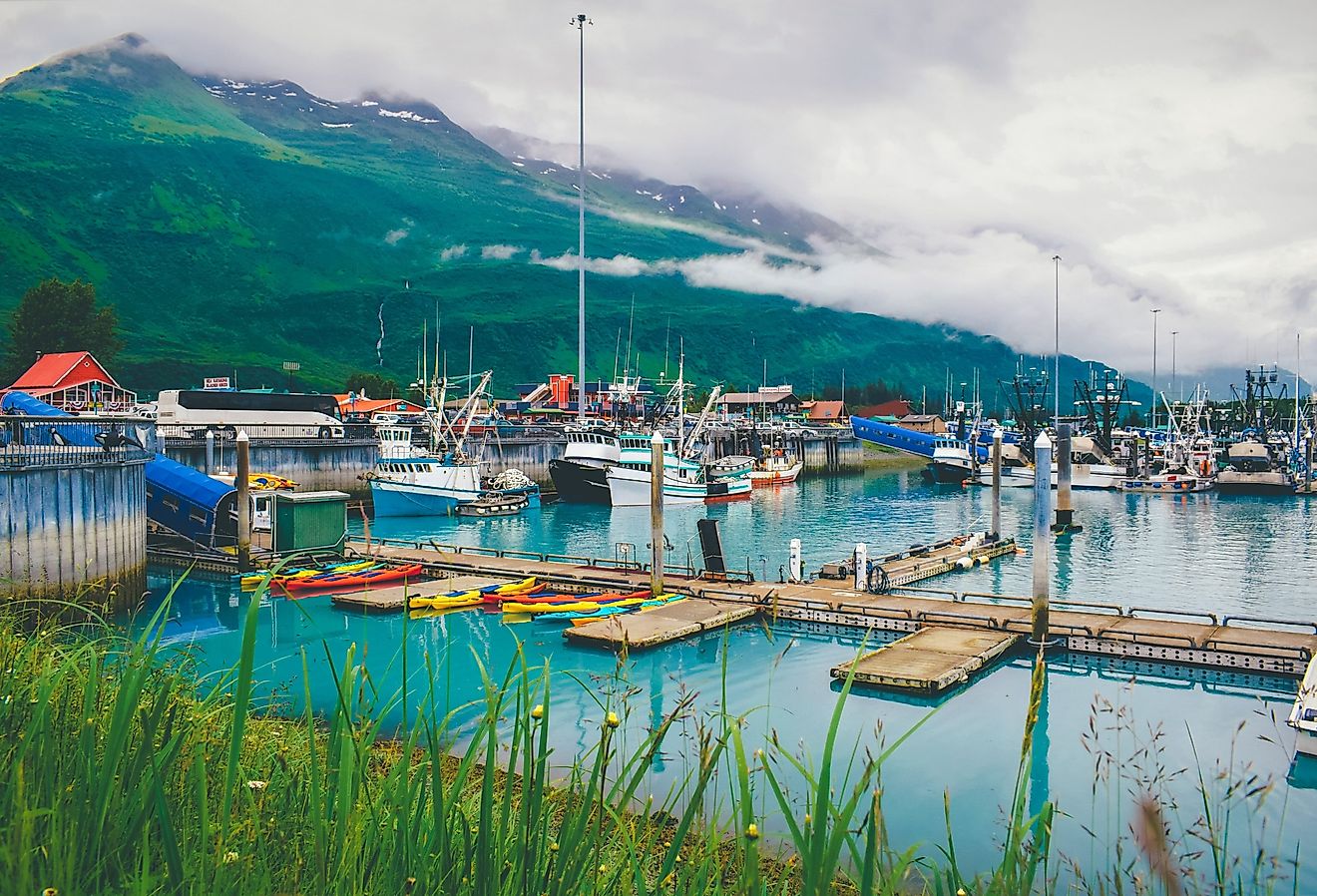 7 villes les plus sûres de l'Alaska pour la vie pour personnes âgées
