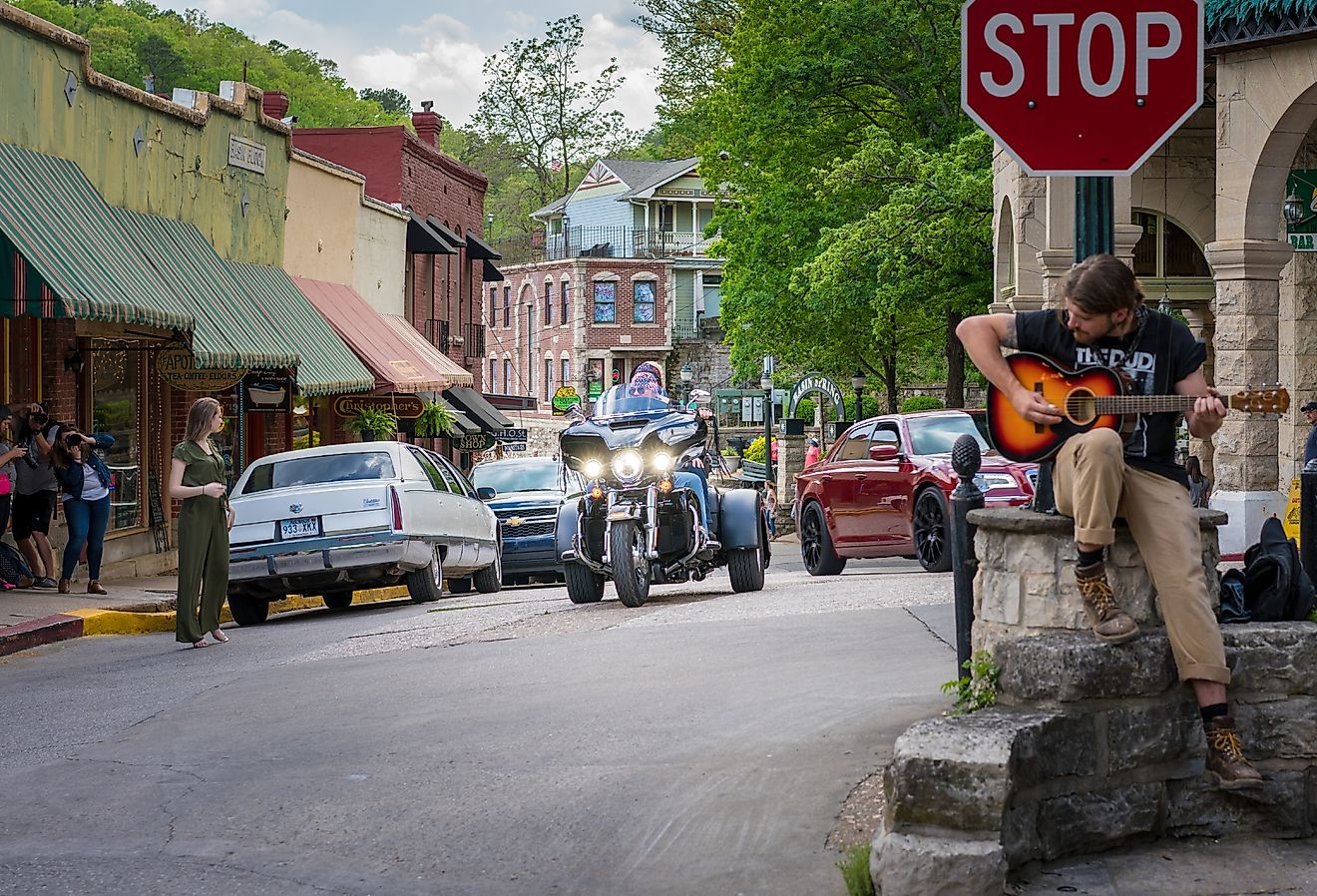 9 villes dans les ozarks qui étaient gelés dans le temps