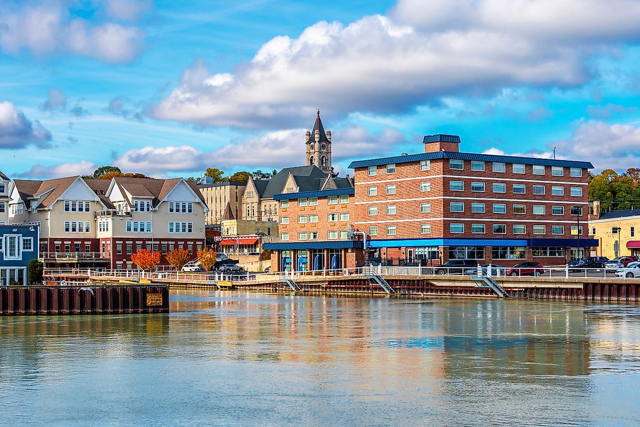 8 villes des Grands Lacs qui étaient gelés à temps
