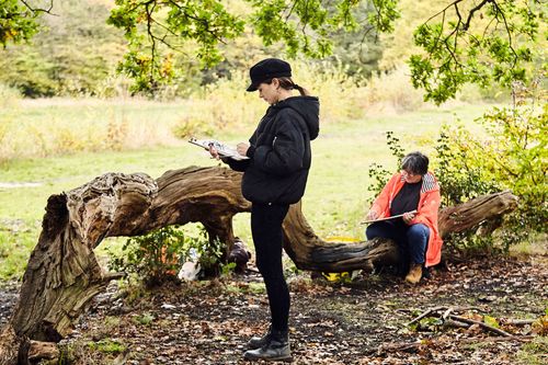 Inspiration à l'extérieur dans la forêt d'Epping