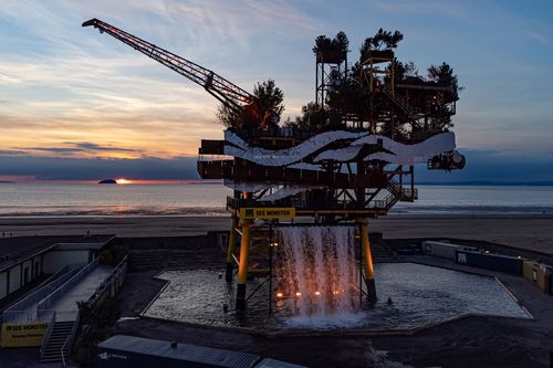 インスピレーションシーモンスターアートワークは、Weston-Super-Mare：Rough Guides Reviewでオープンします