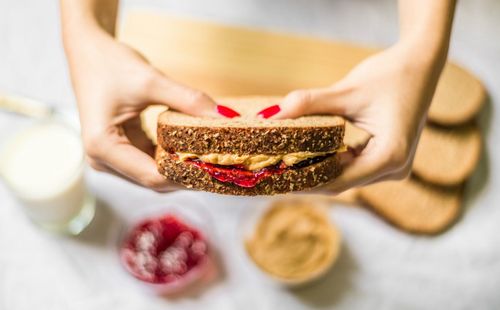 10枚のサンドイッチの食品＆ドリンクアラウンドアメリカ