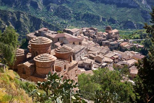 インスピレーションカミノバジリアーノ：南イタリアの最新のウォーキングトレイル