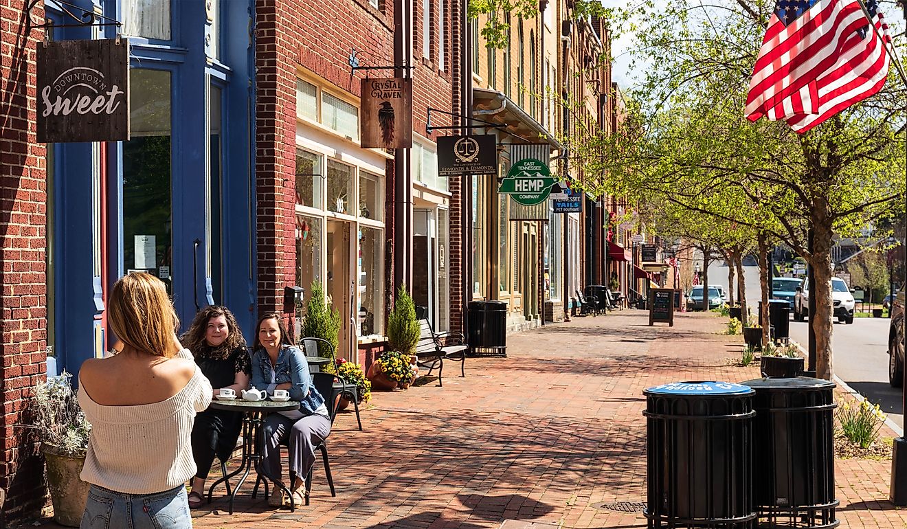 比類のない親しみやすさのあるテネシー州の小さな町