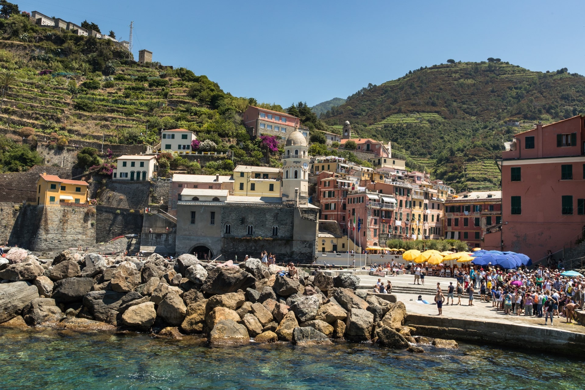 Cinque Terre vs Amalfi Coast：どちらを訪れるべきですか？