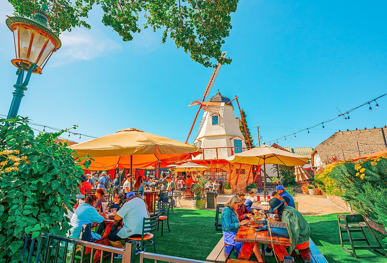 2025年に訪れる7つのオフビートカリフォルニアの町