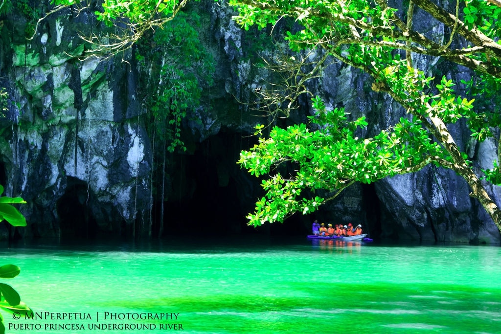 最後のフロンティア！プエルトプリンセサの魅力的な観光スポットを発見してください！