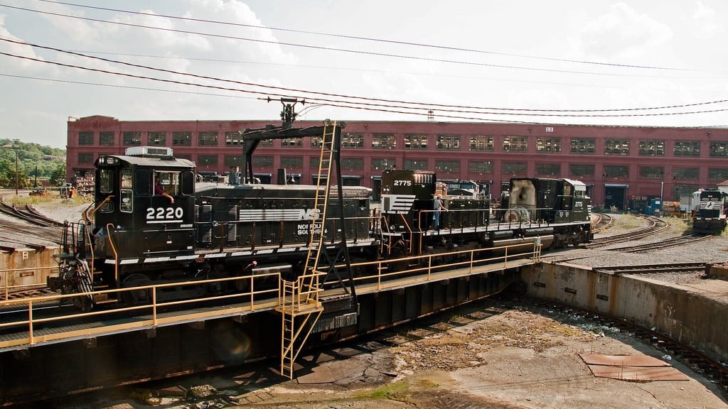 アルトゥーナ：観光名所でいっぱいの高地にある豪華な街