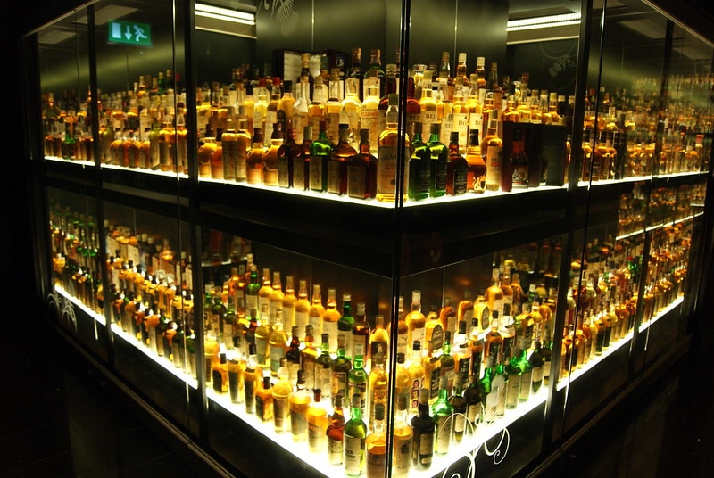 エジンバラでチェックアウトする4つの素晴らしいウイスキーバー