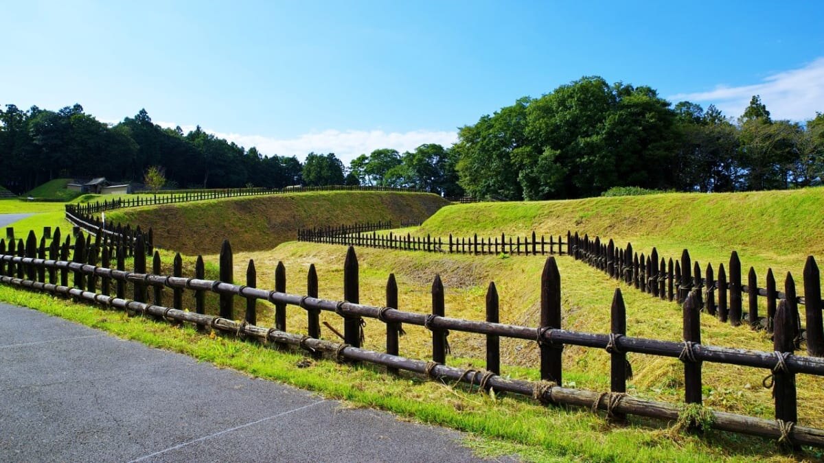 ヨリイの町の7つの必見のアトラクション：体験の歴史と自然