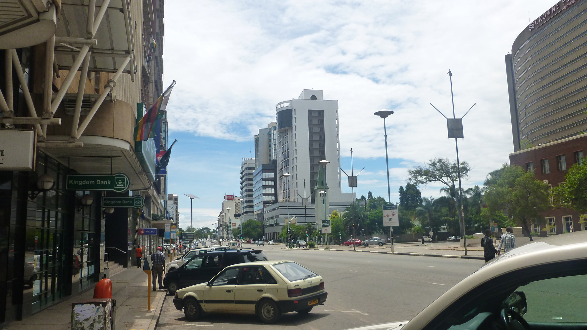 ジンバブエ：アフリカで最も壮大なサファリの目的地