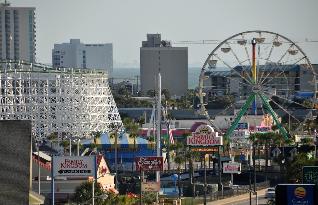 マートルビーチのトップ5必見のアトラクション：リラックスしたアトランティックビーチリゾート！