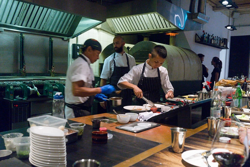 シンガポールにあるこれらの6つの必見のレストランを通り抜ける方法を食べる