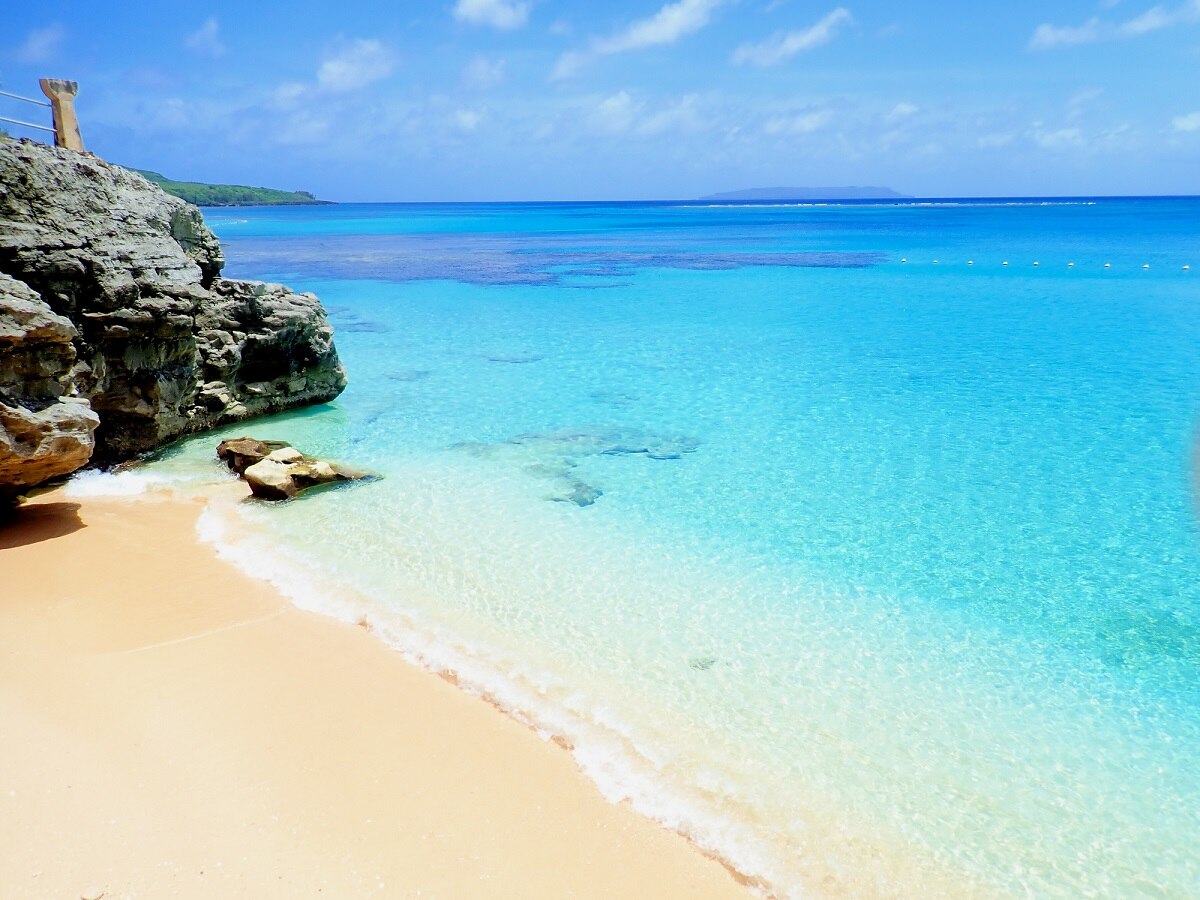 ティニアン島の観光スポットは何ですか？ 「Tinian Blue」の海は必見です！