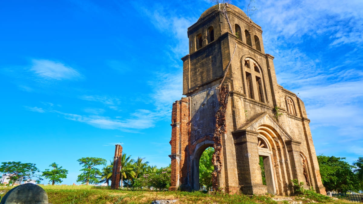 中央ベトナムのドンホイでのスリリングな洞窟ツアー！ 7つの必見スポット
