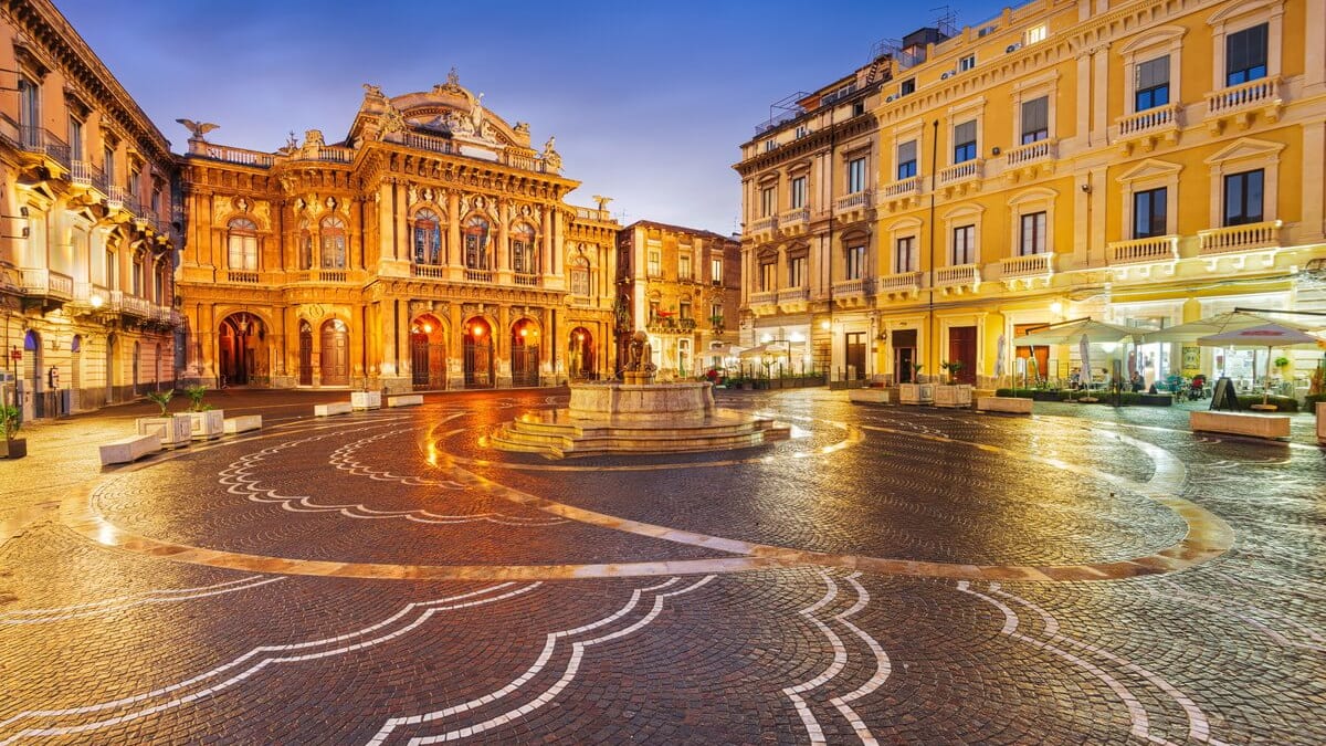 Cityscape自体は世界遺産です！シチリア島で2番目に大きい都市であるカタニアの5つの必見のアトラクション