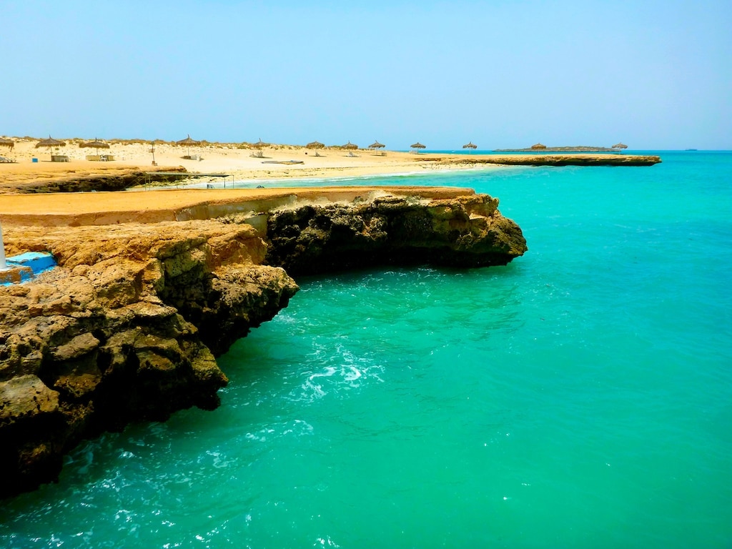 ジブチの6つのユニークな観光スポット：「猿の惑星」の撮影場所からコーラル諸島まで