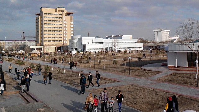 ソビエトの抑圧と乾燥したソルトレークを生き延びた博物館