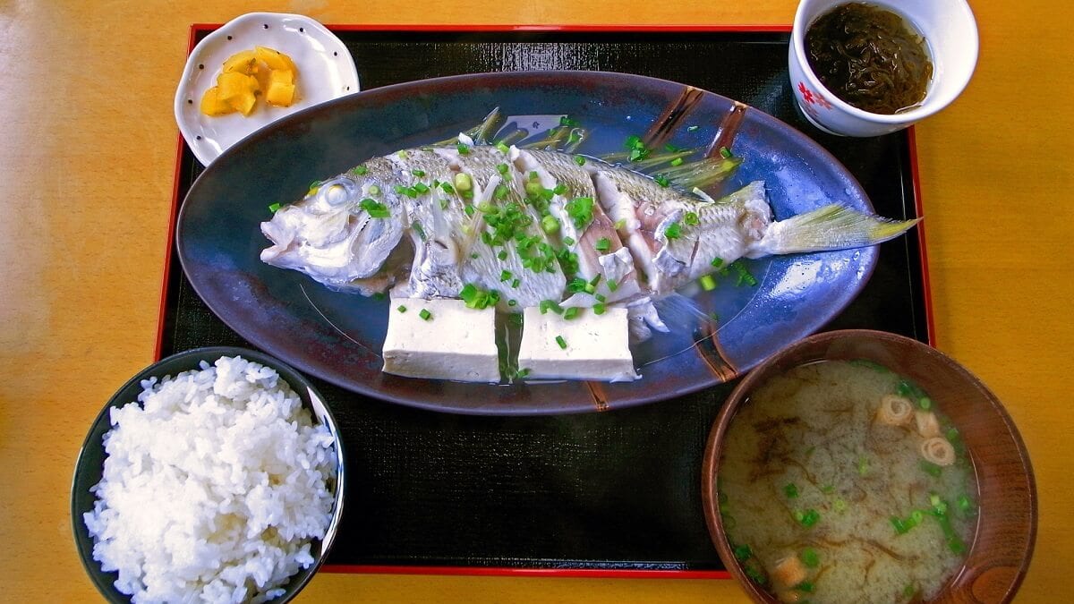 新鮮な魚介類にふける! Iheya Islandの5つの推奨ディナースポット