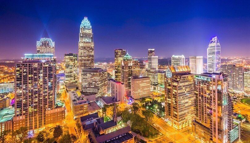 NASCARの聖地であるシャーロットの30推奨観光スポット