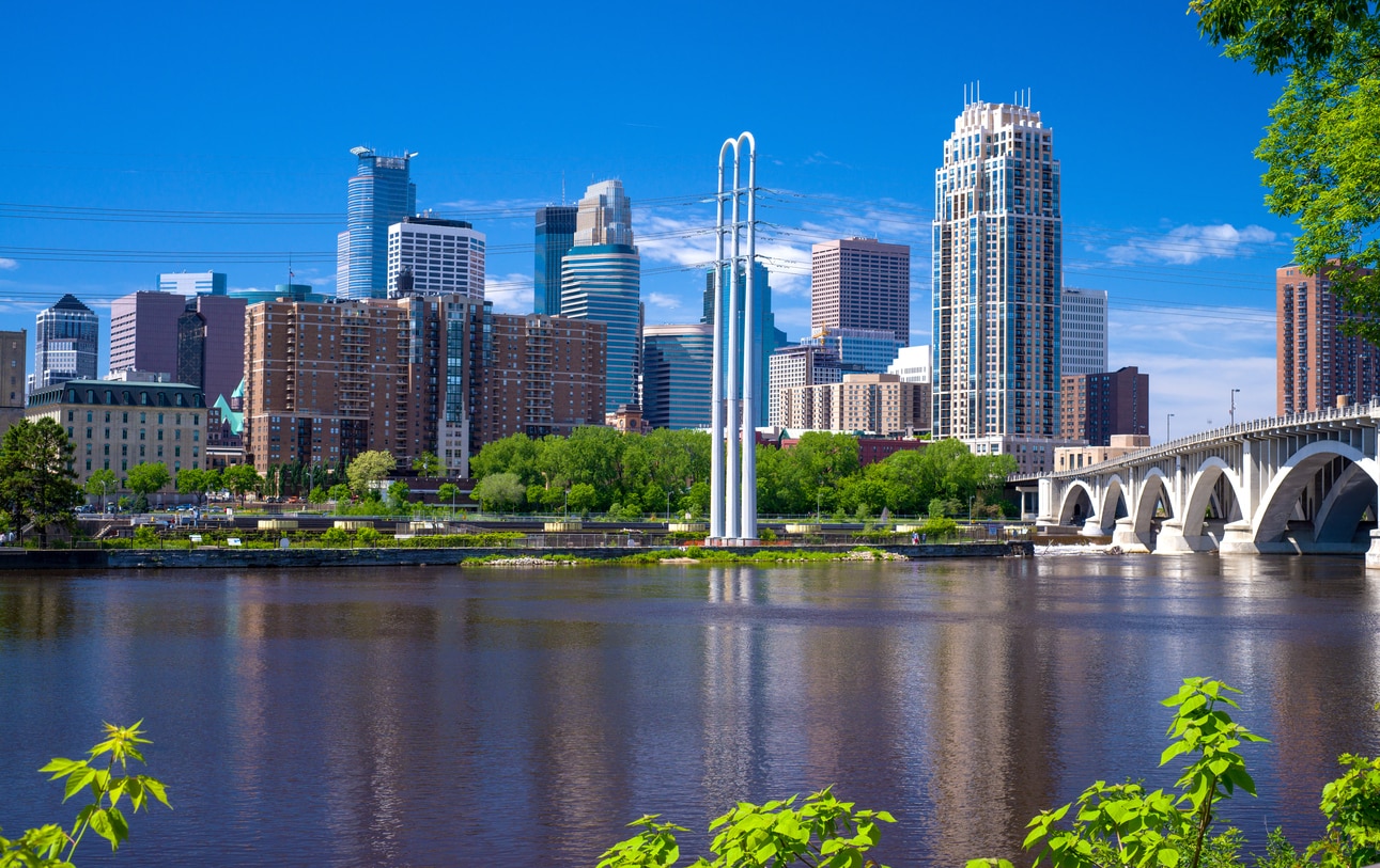 ミネアポリス：草原に位置する最も芸術的で最大の町は、進歩的な繁栄をもたらします