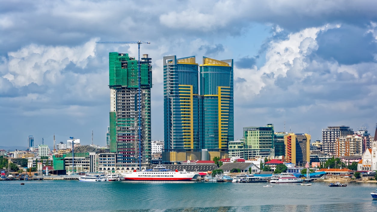 タンザニア：自然の奇跡と対話する本当のチャンス