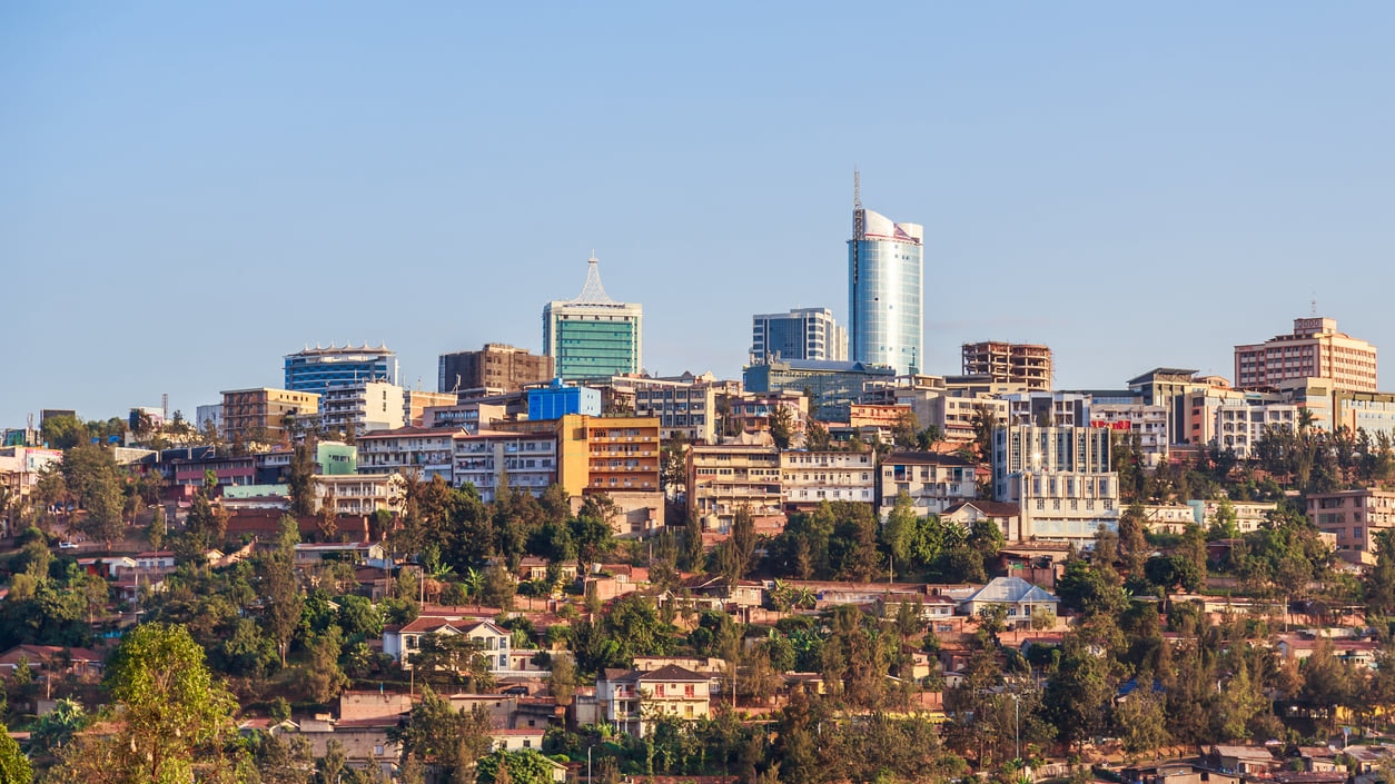 キガリ：悲劇的な歴史でありながら伝統と文化の興味深いミックスを持つ都市