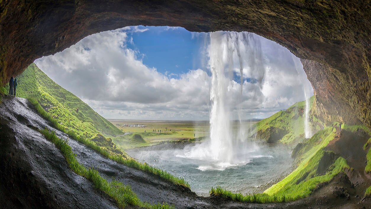 アイスランド：氷と火の魔法の土地を訪れてください