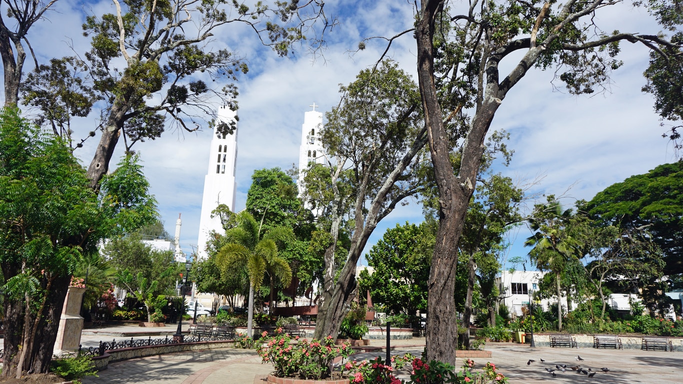 サンティアゴ・デ・ロス・カバレロス：ドミニカ共和国の第2市